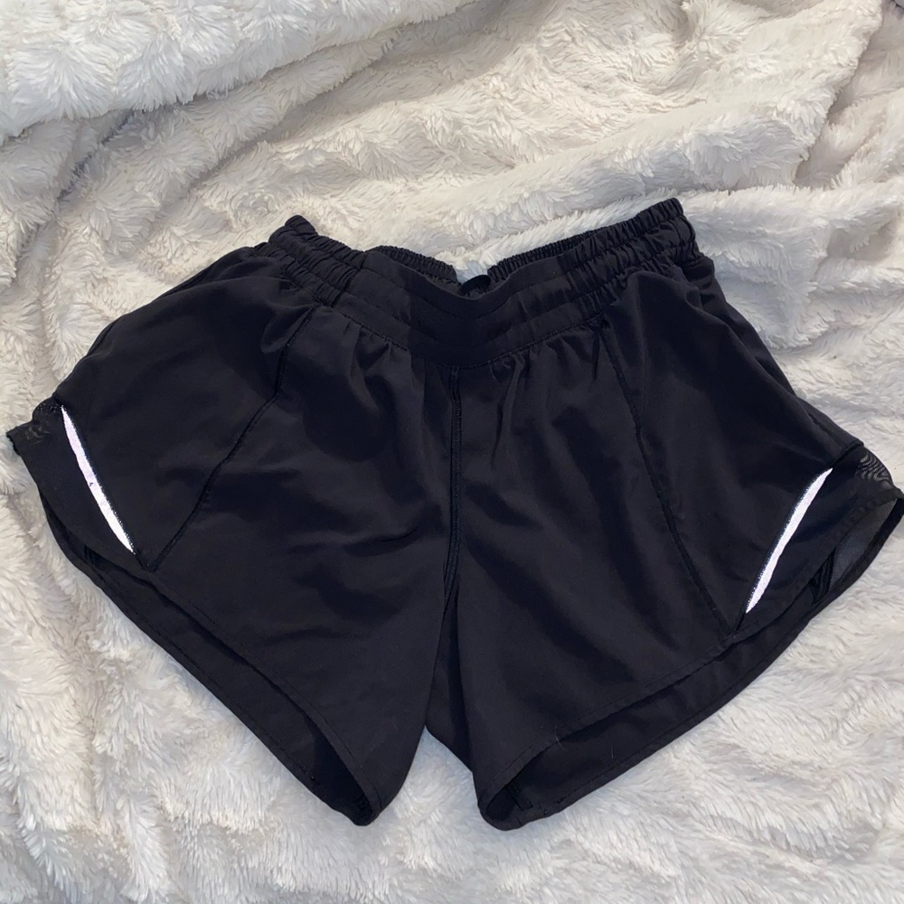 Lululemon Hotty hot shorts